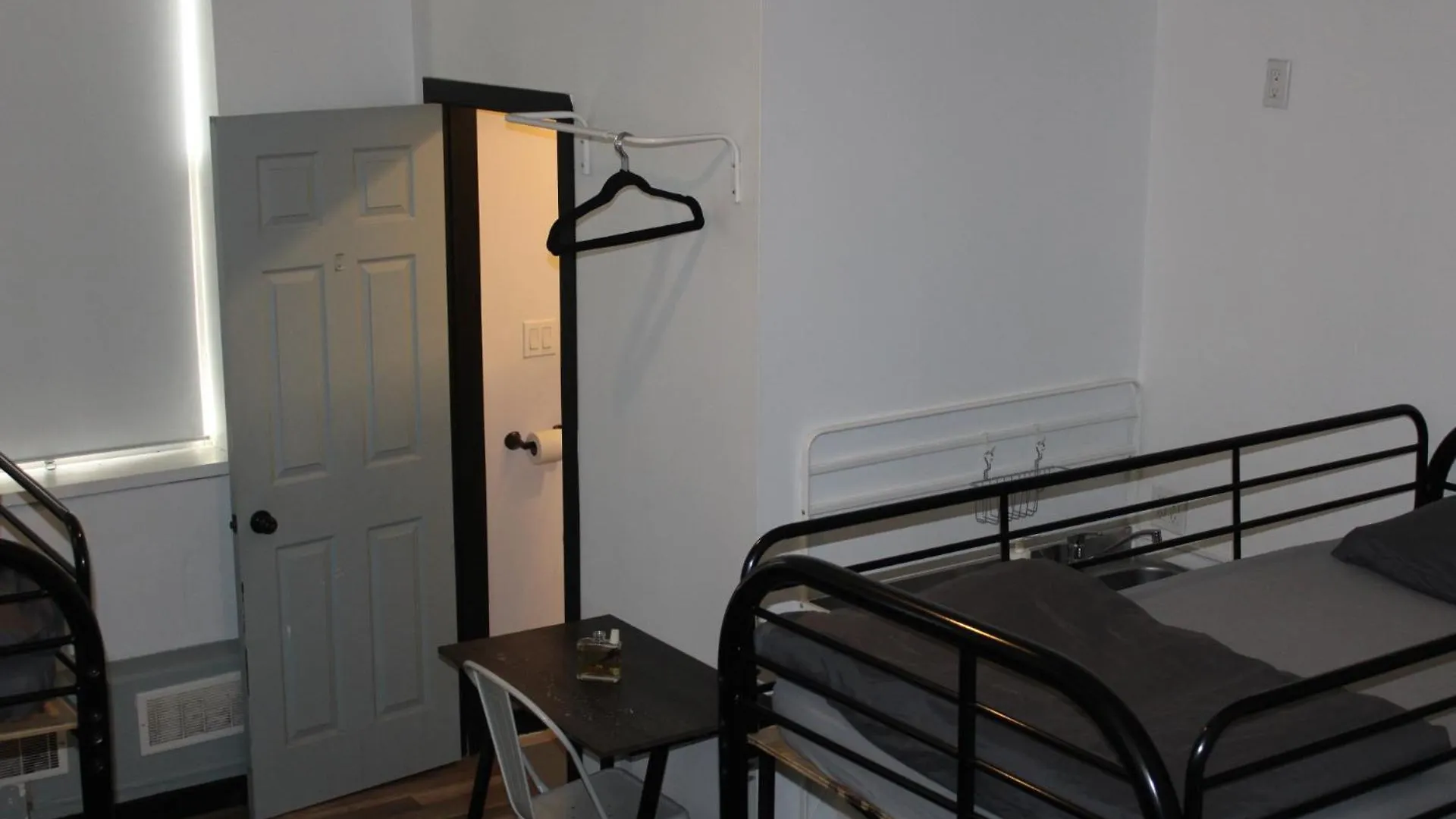 Queen Nest Hotel Toronto 2*,  Canada