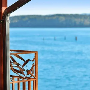 Holiday home Salishan Tree House 