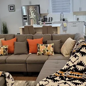 Villa Joe & Aby's Luxury Getaway - 4 Bedrooms With 2 King & 2 Queen Beds 