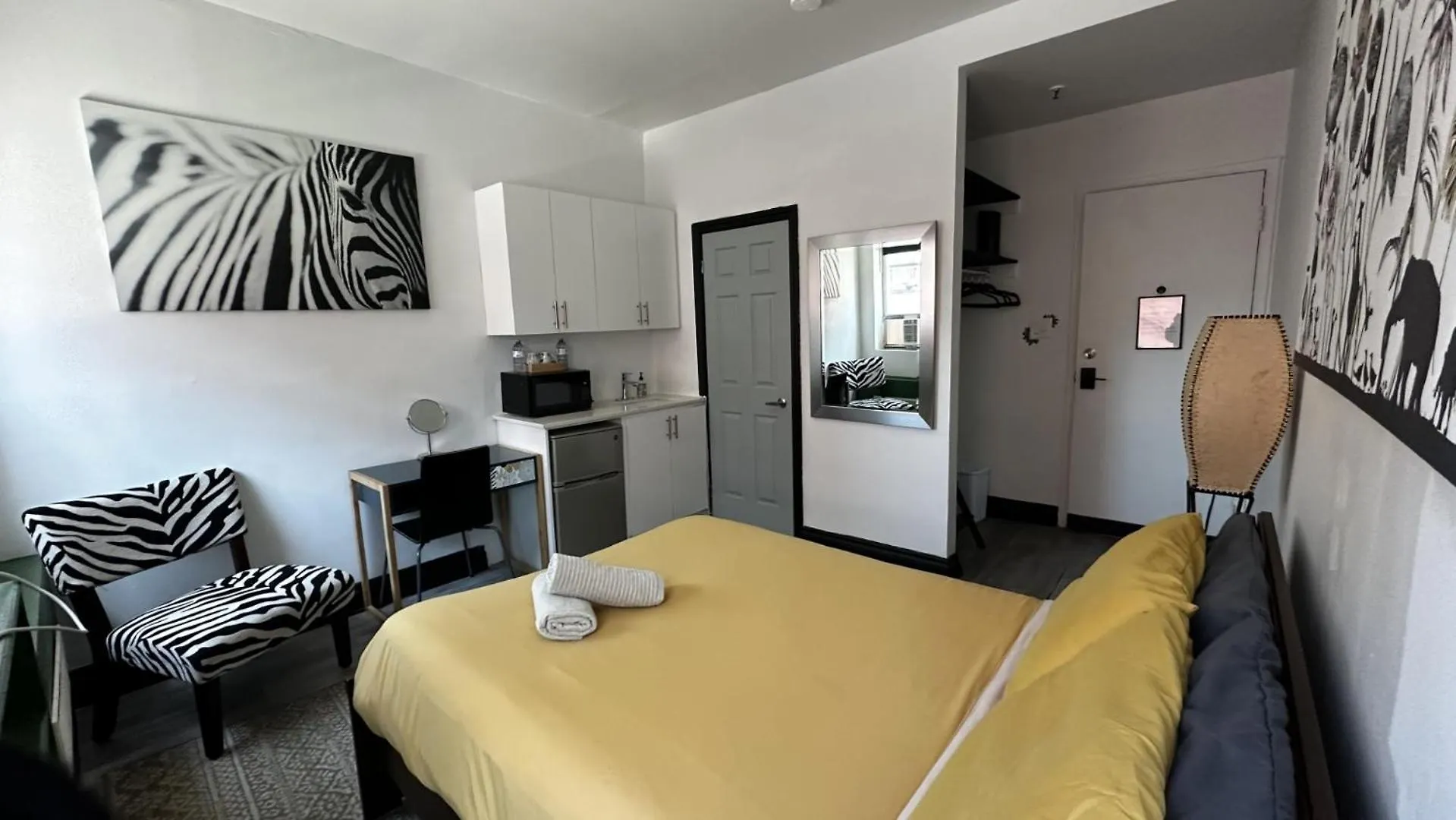 Queen Nest Hotel Toronto Kanada