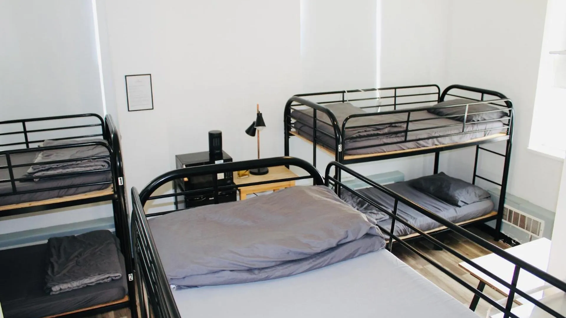 Queen Nest Hotel Toronto Canada